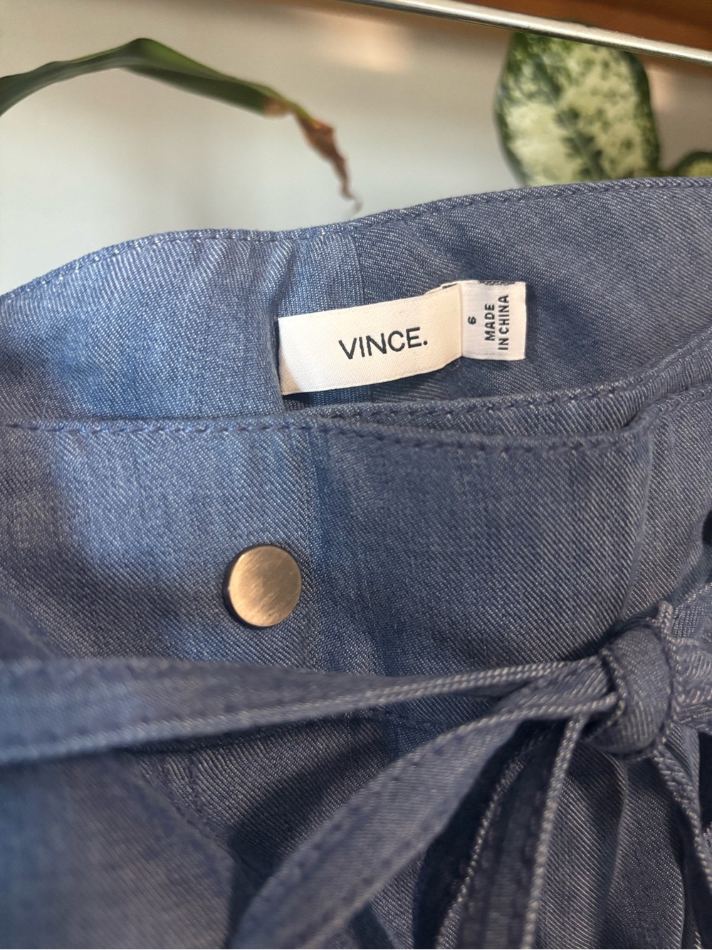 Vince Womens Cropped Lyocell Pants Sz 6 Solid Blue Mid Rise - Picture 3 of 5